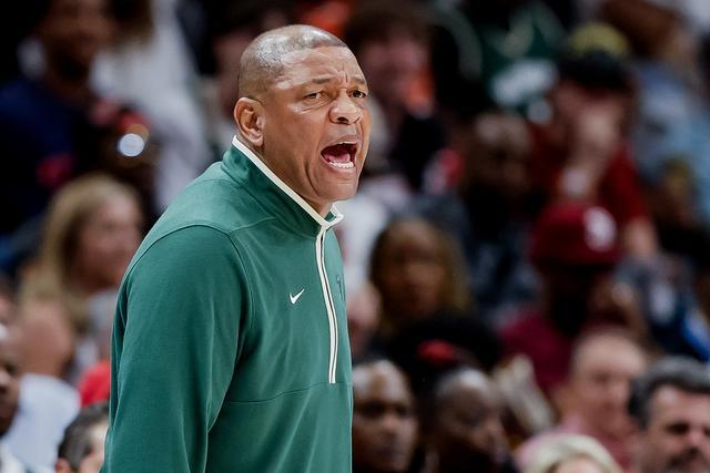 宫鲁鸣分管男篮备战工作 CBA恢复全员体测